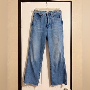 Wrangler High Waist Raw Hem Kick Flare Mom Jeans in Sunkiss WHMKFSK Size 26